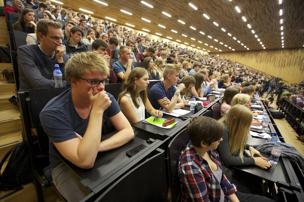 Studenten in einem Hörsaal der Uni Gent