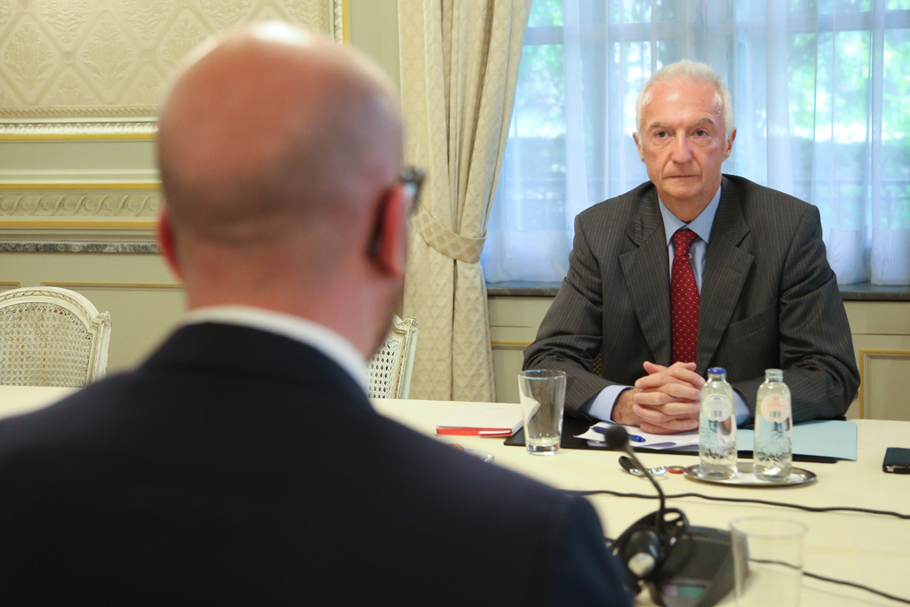 Premier Charles Michel mit Gilles de Kerckhove, Anti-Terror-Koordinator der Europäischen Union