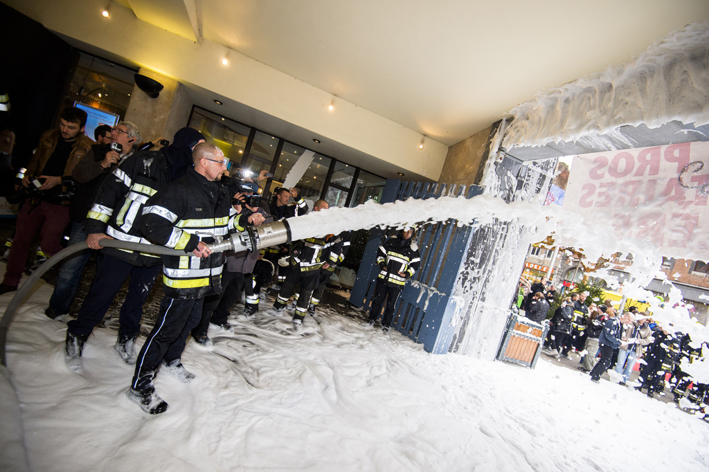 Protestaktion der Feuerwehr im Rathaus von Namur (Dezember 2014)