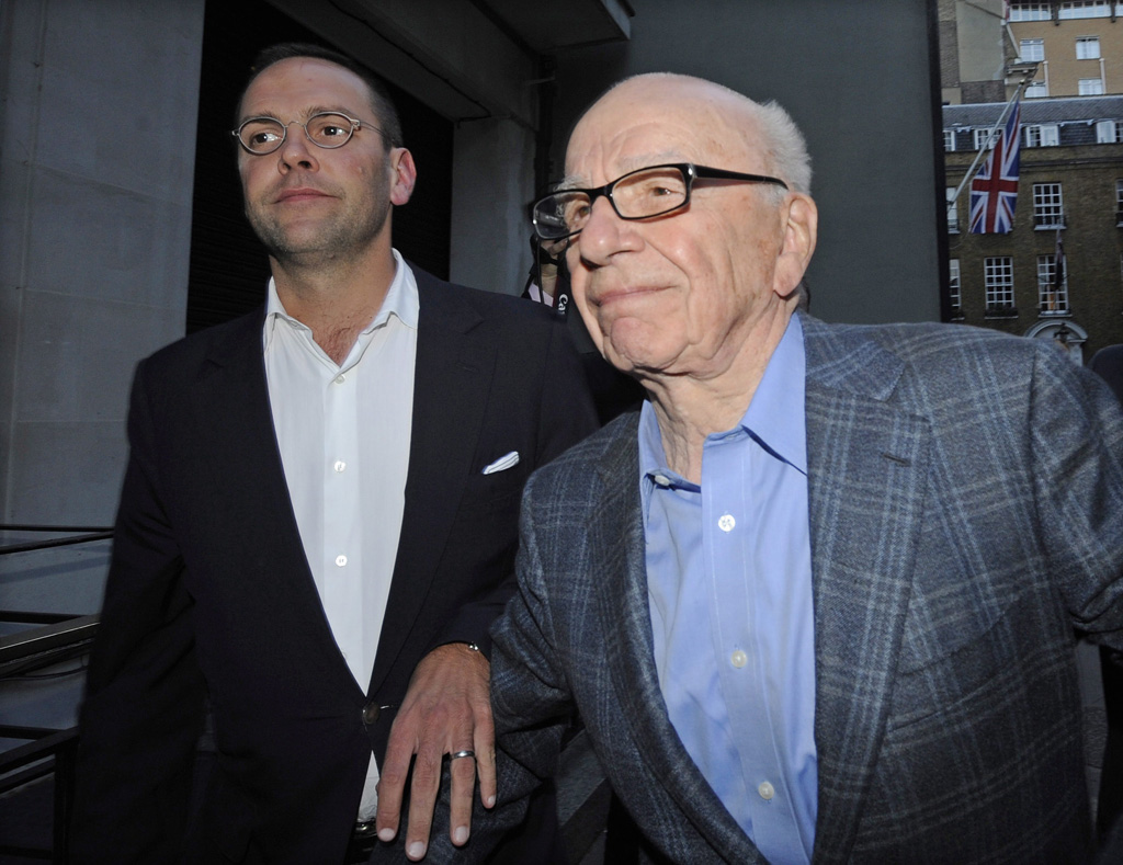 James und Rupert Murdoch am 10.7.2011