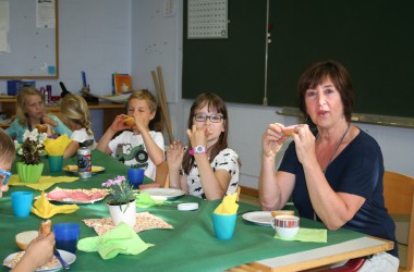 Der letzte Schultag - Verabschiedung einer Ketteniser Lehrerin
