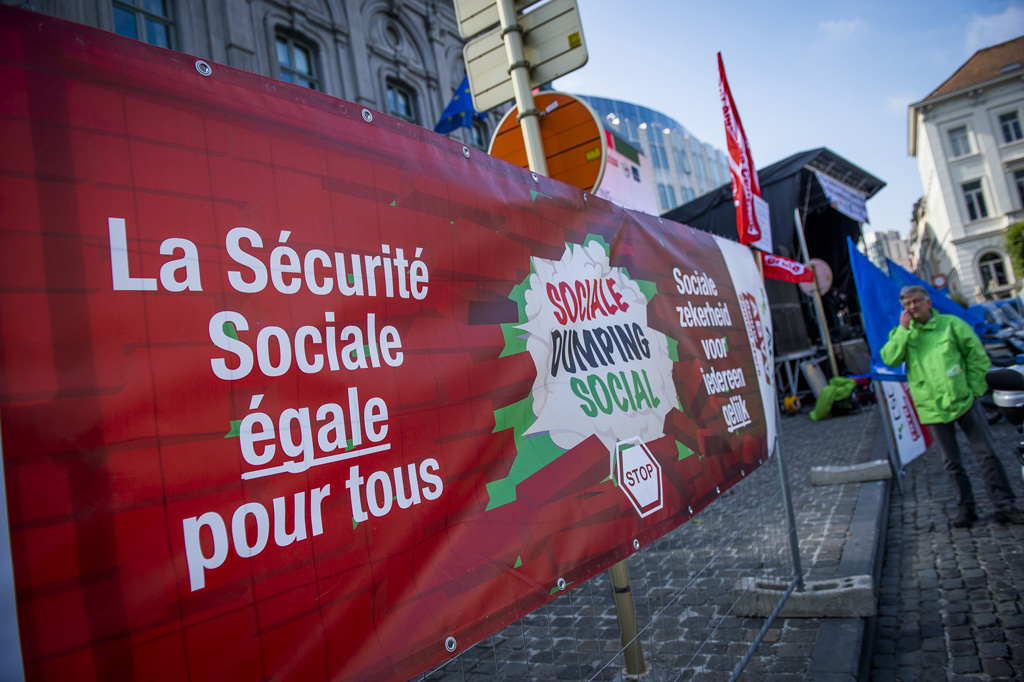 Gewerkschaften protestieren in Brüssel gegen Sozialdumping