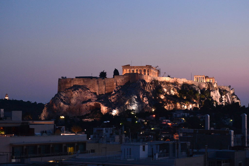 Akropolis bei Nacht - Athen hat Liste pünktlich eingereicht