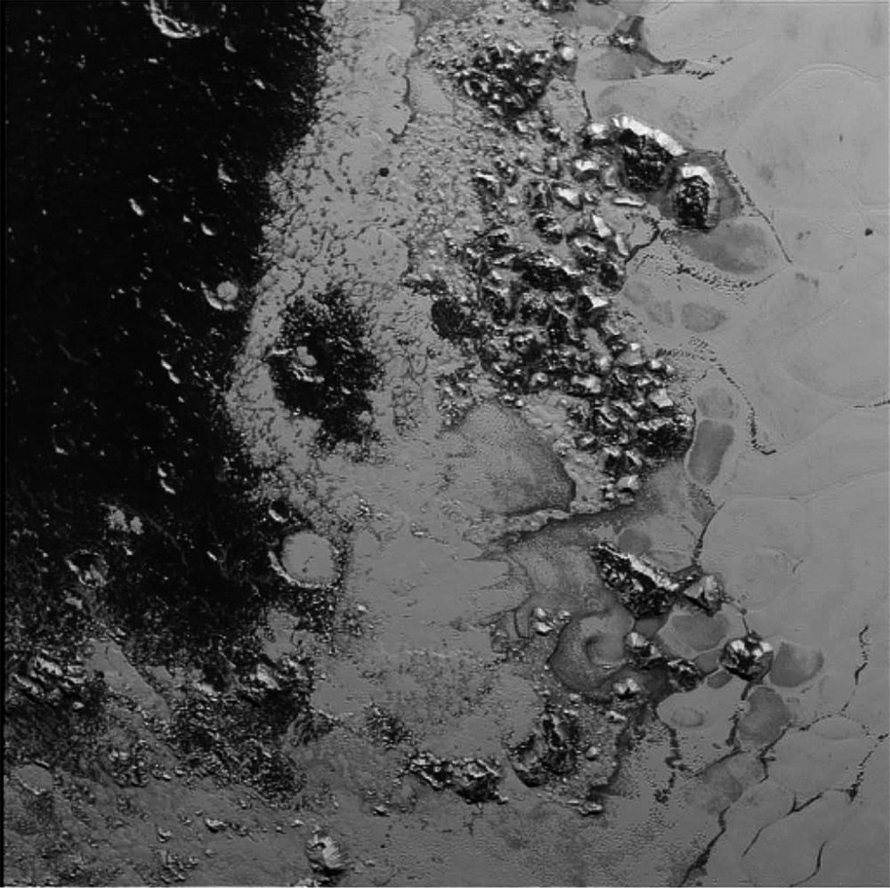 "New Horizons" hat auf dem Zwergplaneten Pluto eine zweite Bergkette entdeckt