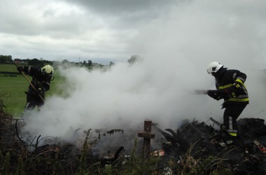 Vermeintlicher Hausbrand in Kettenis entpuppt sich als Heckenfeuer
