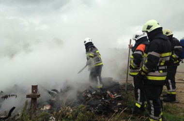 Vermeintlicher Hausbrand in Kettenis entpuppt sich als Heckenfeuer