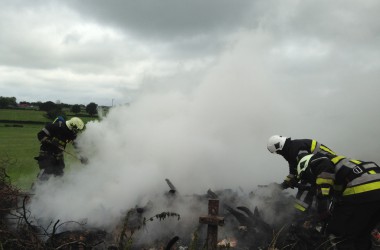 Vermeintlicher Hausbrand in Kettenis entpuppt sich als Heckenfeuer