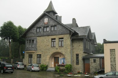 Kloster "Jungfrau der Armen" in Bütgenbach. Gegründet wurde der "Karmel" 1945 von deutschen Karmelitinnen