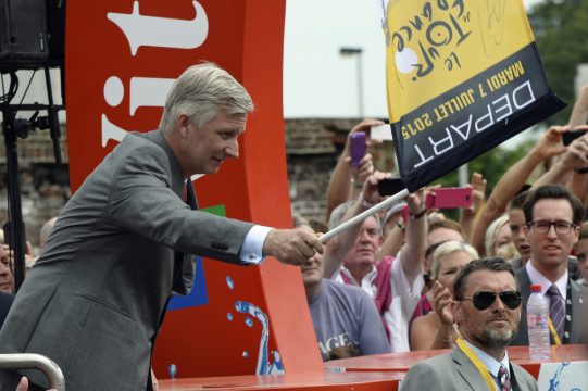 Tour de France: Vierte Etappe in Seraing mit König Philippe gestartet
