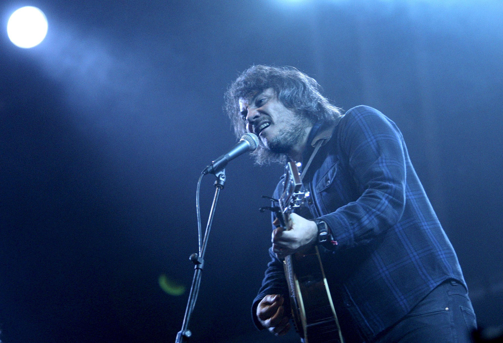 Frontmann Jeff Tweedy bei einem Wilco-Konzert in Barcelona 2010
