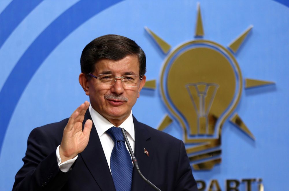 Der türkische Ministerpräsident und AKP-Chef Ahmet Davutoglu (Bild vom 17.8.)