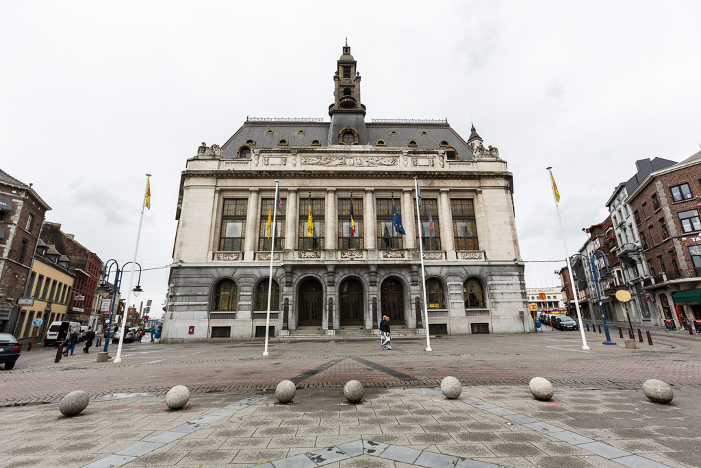 Das Rathaus von Charleroi (am 7.5.2014)