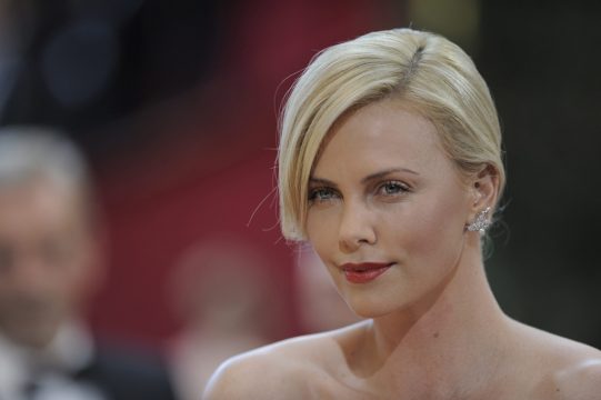 Charlize Theron bei den Oscars 2010