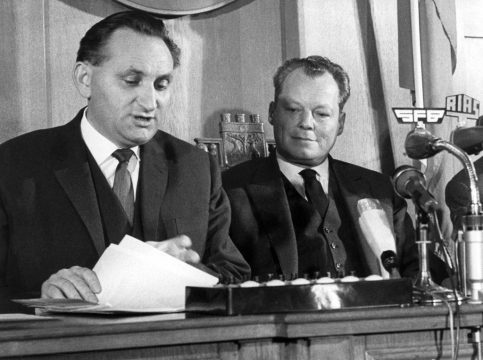 Egon Bahr und Willy Brandt am 17.12.1963