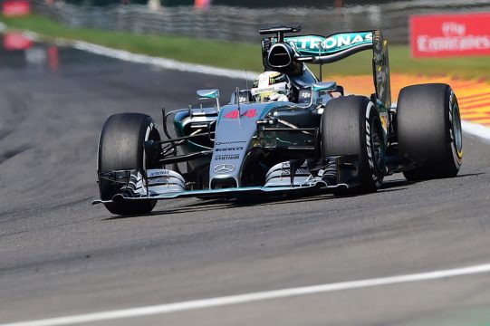 Lewis Hamilton fährt auf die Pole in Spa