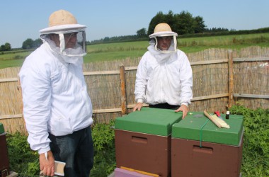 Leidenschaft für Bienen: Zwei Hobby-Imker in Rocherath
