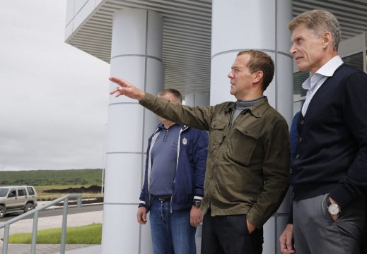 Russlands Premier Dimitri Medwedew besucht die Kurilen