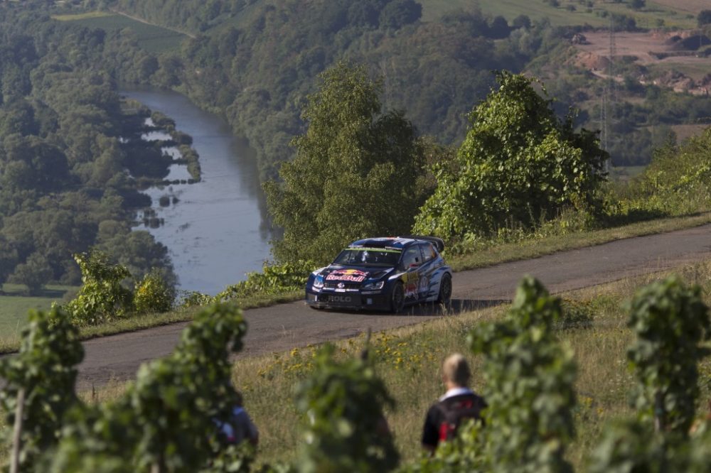 Tag eins bei der Rallye Deutschland: VW fährt der Konkurrenz davon