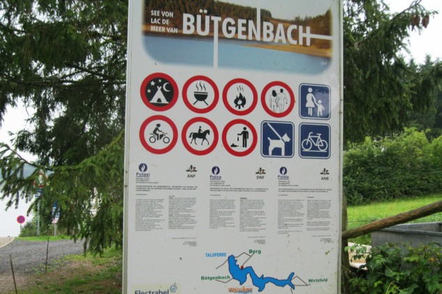 Verbotsschild am See von Bütgenbach