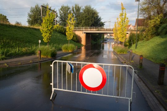 Nach dem schweren Unwetter wurde das Stadtzentrum von Torhout vorerst gesperrt