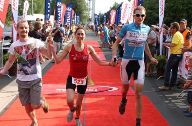 Promotriathlon in Eupen (1.8.): Tom Henkes, Jana Backes und Jérôme Schumacher waren Promostaffel-Sieger