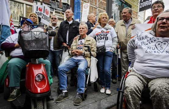 Groß-Demo in Amsterdam gegen Kürzungen bei der Pflege