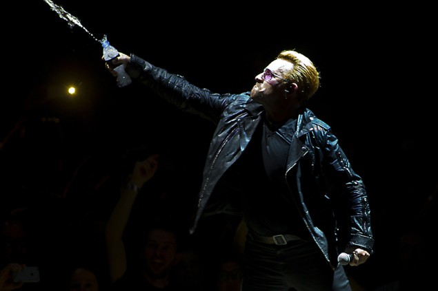 U2-Leadsänger Bono am 8.9. im Ziggo Dome in Amsterdam