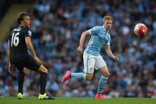 Kevin De Bruyne kassiert mit Manchester City die erste Saisonniederlage