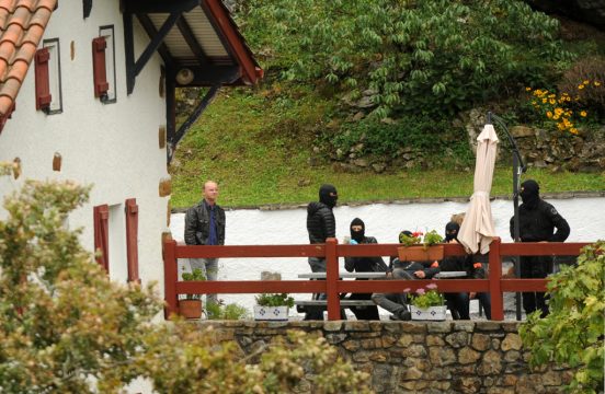Schlag gegen die ETA: Einsatz der spanischen Sicherheitskräfte und der französischen Behörden