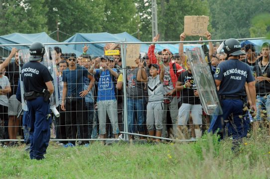Flüchtlingscamp in Roszke an der ungarisch-serbischen Grenze (4.9.)