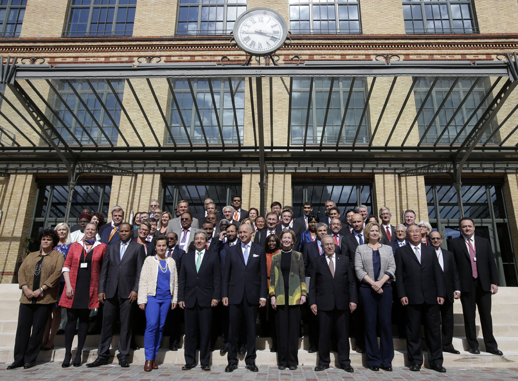 Vertretern aus 57 Ländern berieten sich in Paris über den Klimaschutz
