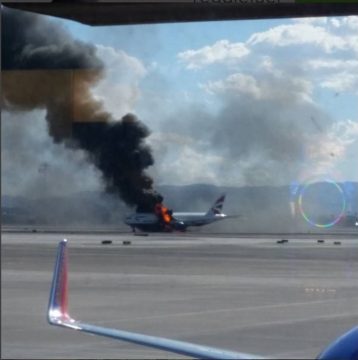 Maschine der British Airways in Brand