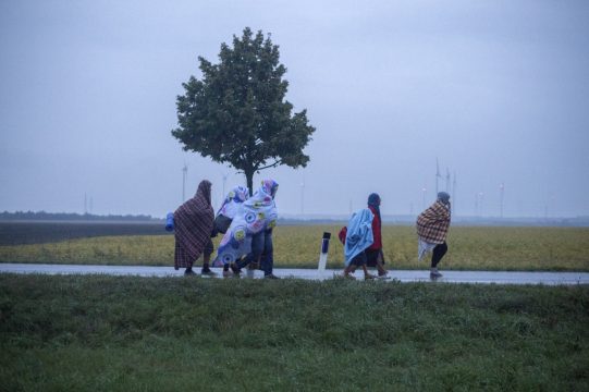 Migranten auf dem Weg nach Österreich
