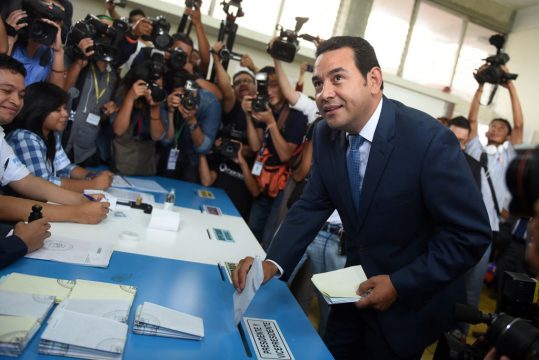 Jimmy Morales am Sonntag bei seiner Stimmabgabe in Mixco