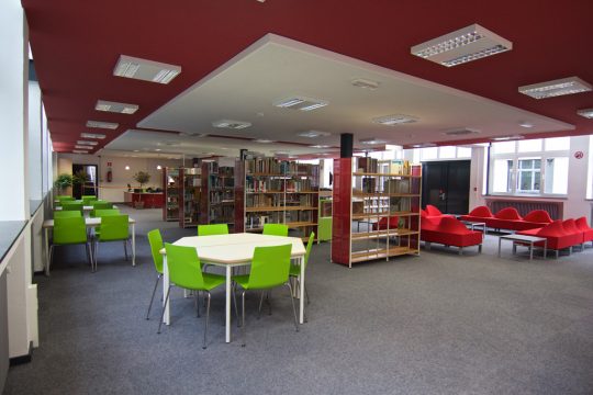 Neue PDS-Mediothek eröffnet