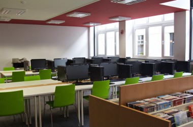 Neue PDS-Mediothek eröffnet