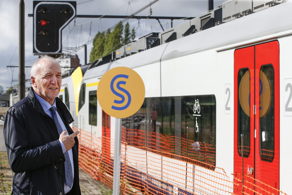 SNCB-Chef Jo Cornu bei der Vorstellung des neuen S-Bahn-Netzes in Brüssel