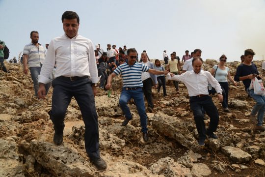 HDP-Führer Selahattin Demirtas (l.) in Sirnak