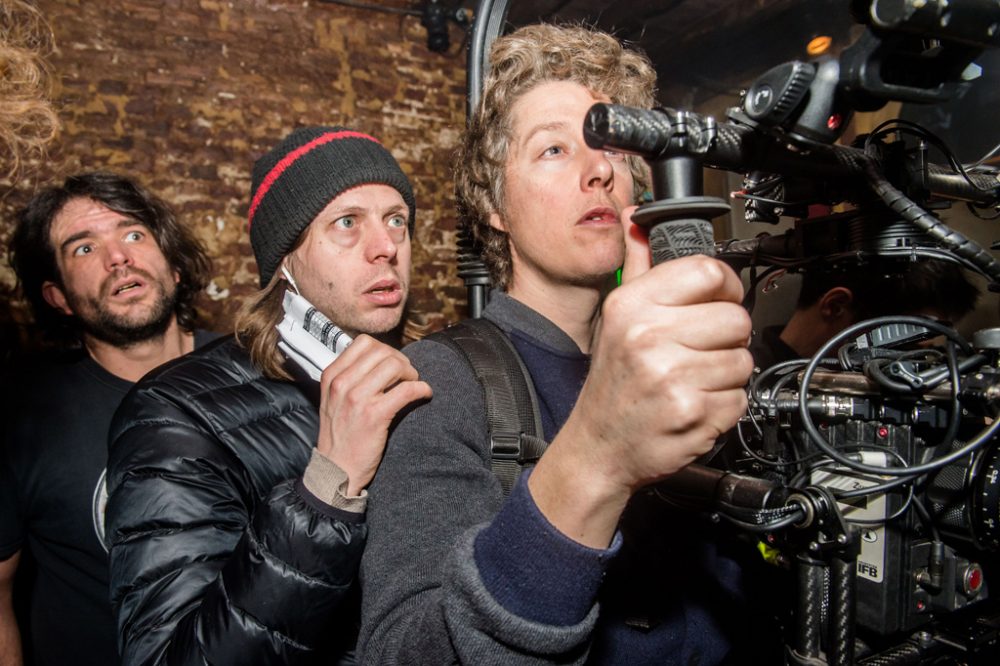 Felix Van Groeningen (m.) beim Dreh des FIlms "Belgica" in Gent, 21.1.2015