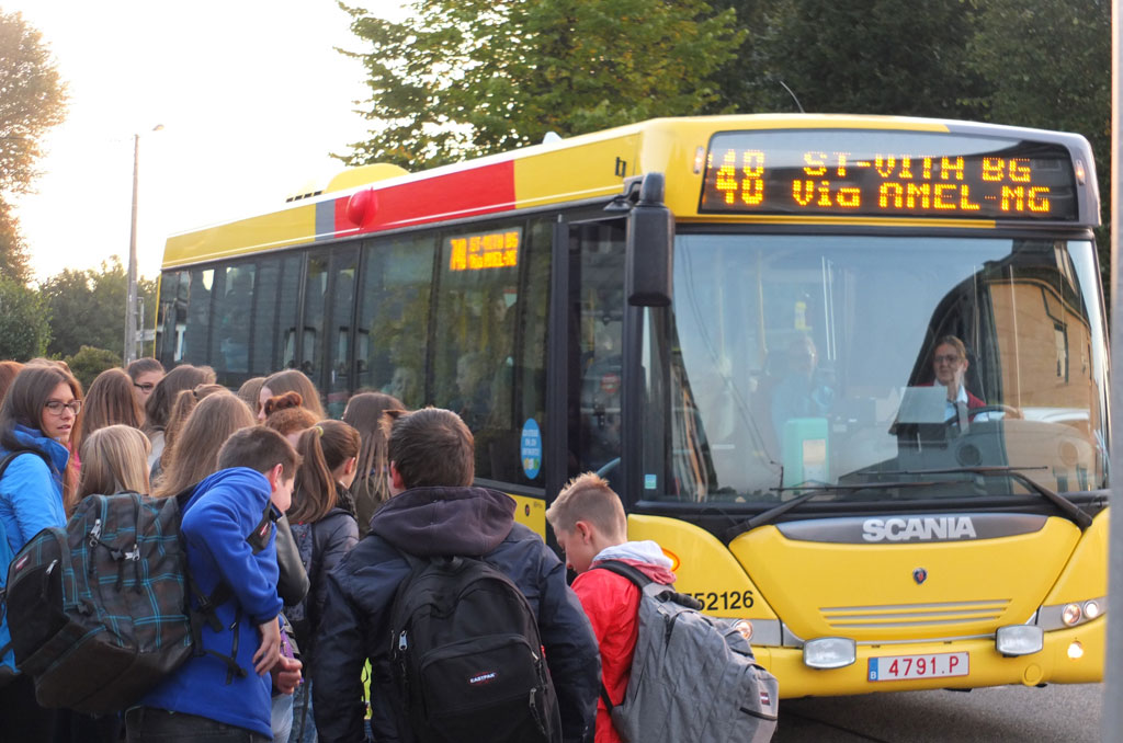 Volle Schulbusse: Ameler Eltern und Schüler machen mobil