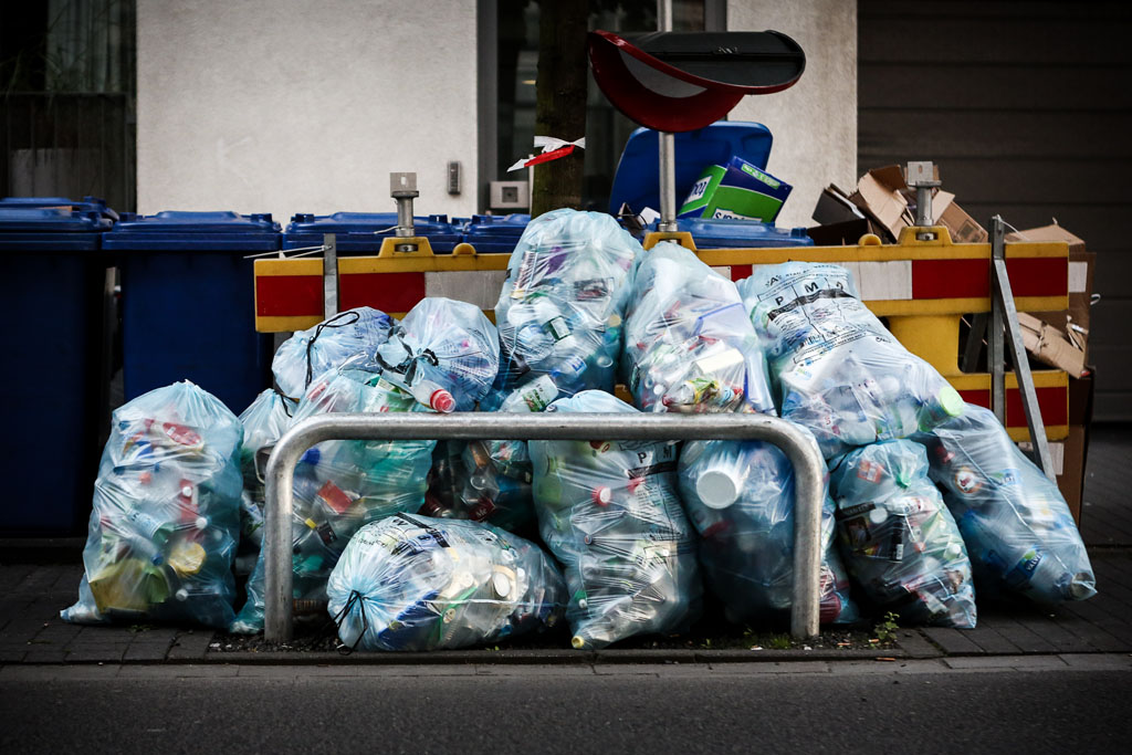 Blaue Müllsäcke sollen abgeschafft werden
