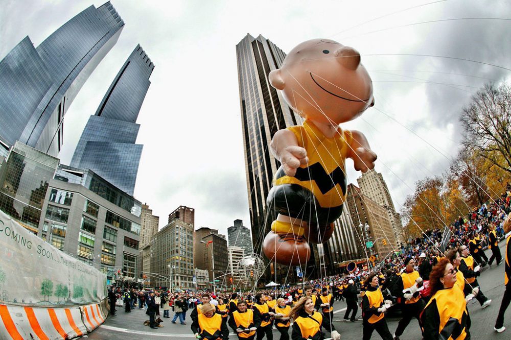 Charlie Brown bei der Thanksgiving-Parade in New York 2004