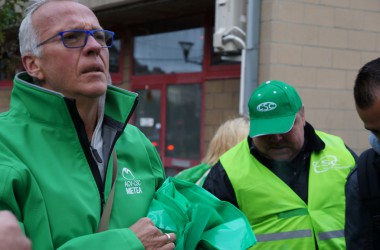 Eupen: Gewerkschaftsmitglieder machen sich auf den Weg zur Demonstration in Brüssel (7.10.)