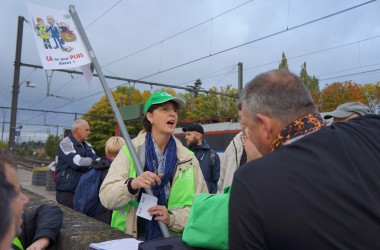 Eupen: Gewerkschaftsmitglieder machen sich auf den Weg zur Demonstration in Brüssel (7.10.)