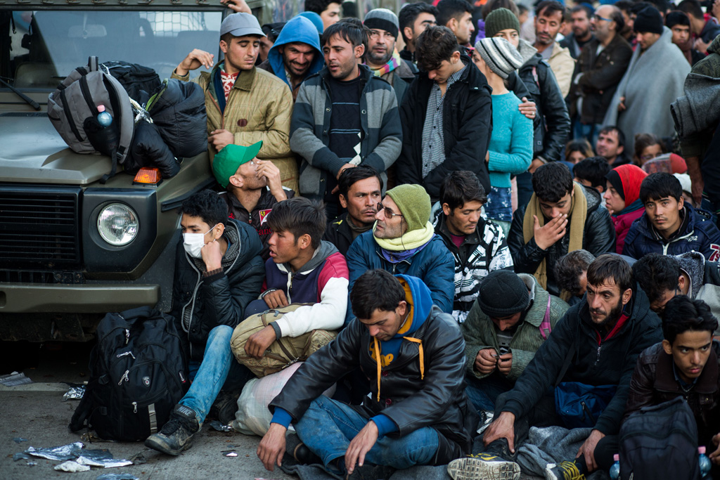Flüchtlinge in Spielfeld an der slowenisch-österreichischen Grenze (23.10.)
