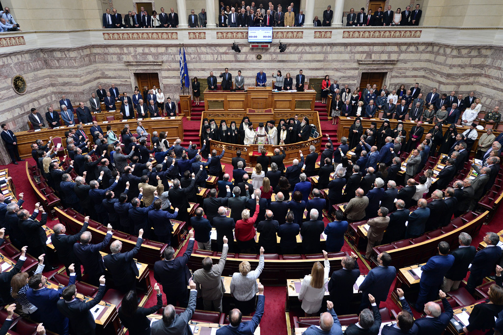Neues griechisches Parlament vereidigt