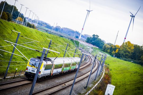 Am Samstag ist in Gingelom ein Windpark in Betrieb genommen worden, der grünen Strom zum Betrieb von Zügen liefert