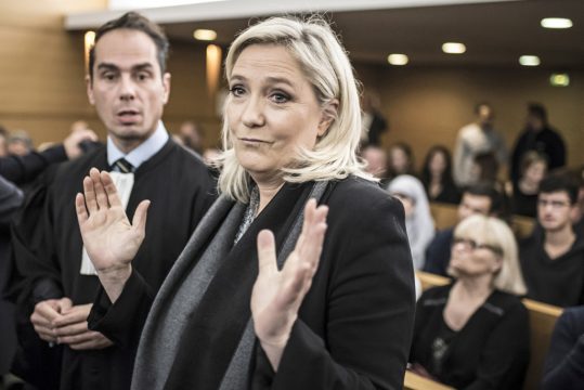 Marine Le Pen am Dienstag bei ihrer Ankunft im Gericht von Lyon
