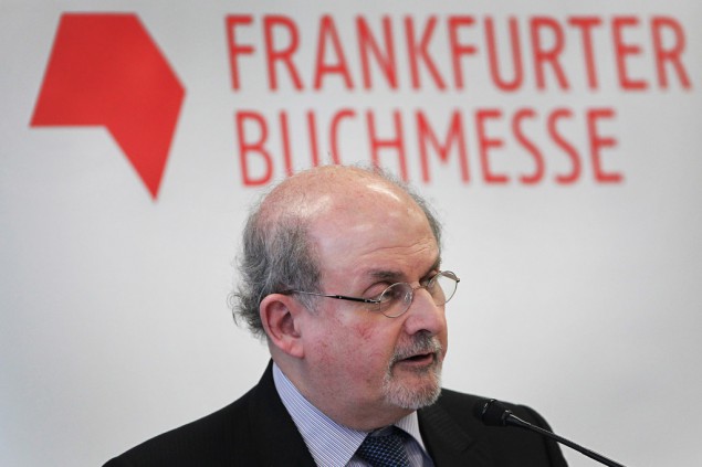 Salman Rushdie bei der Frankfurter Buchmesse (Archivbild: Daniel Roland/AFP)