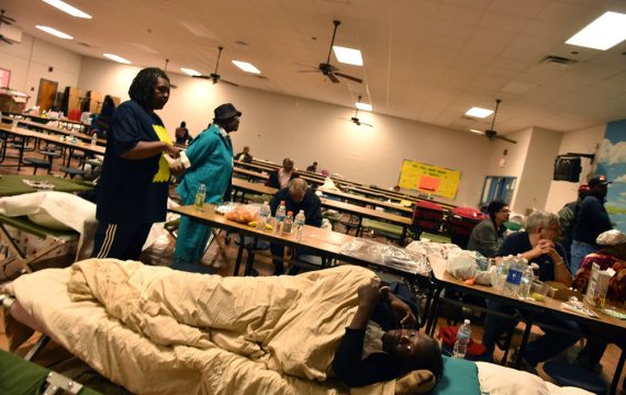 Notunterkunft in einer Schule in Columbia (5.10.)